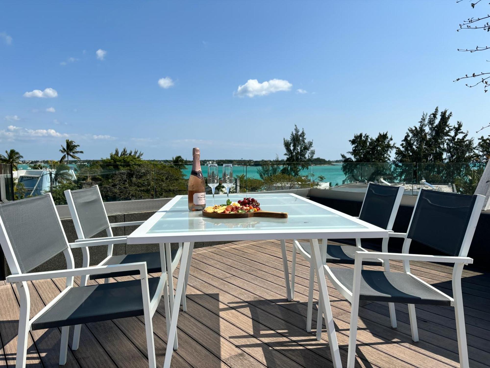 Stunning Soleia Escape With Pool