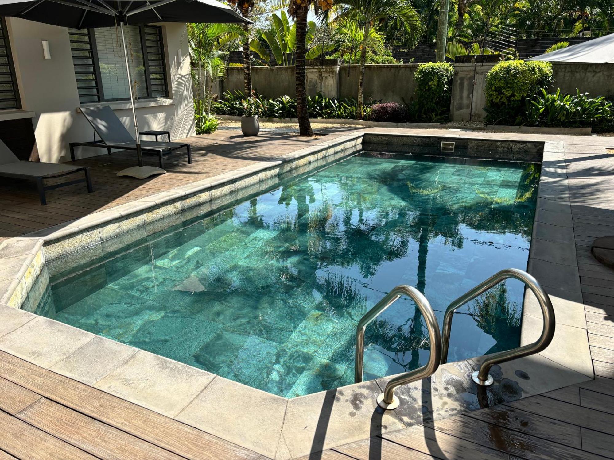 Stunning Soleia Escape With Pool Apartment