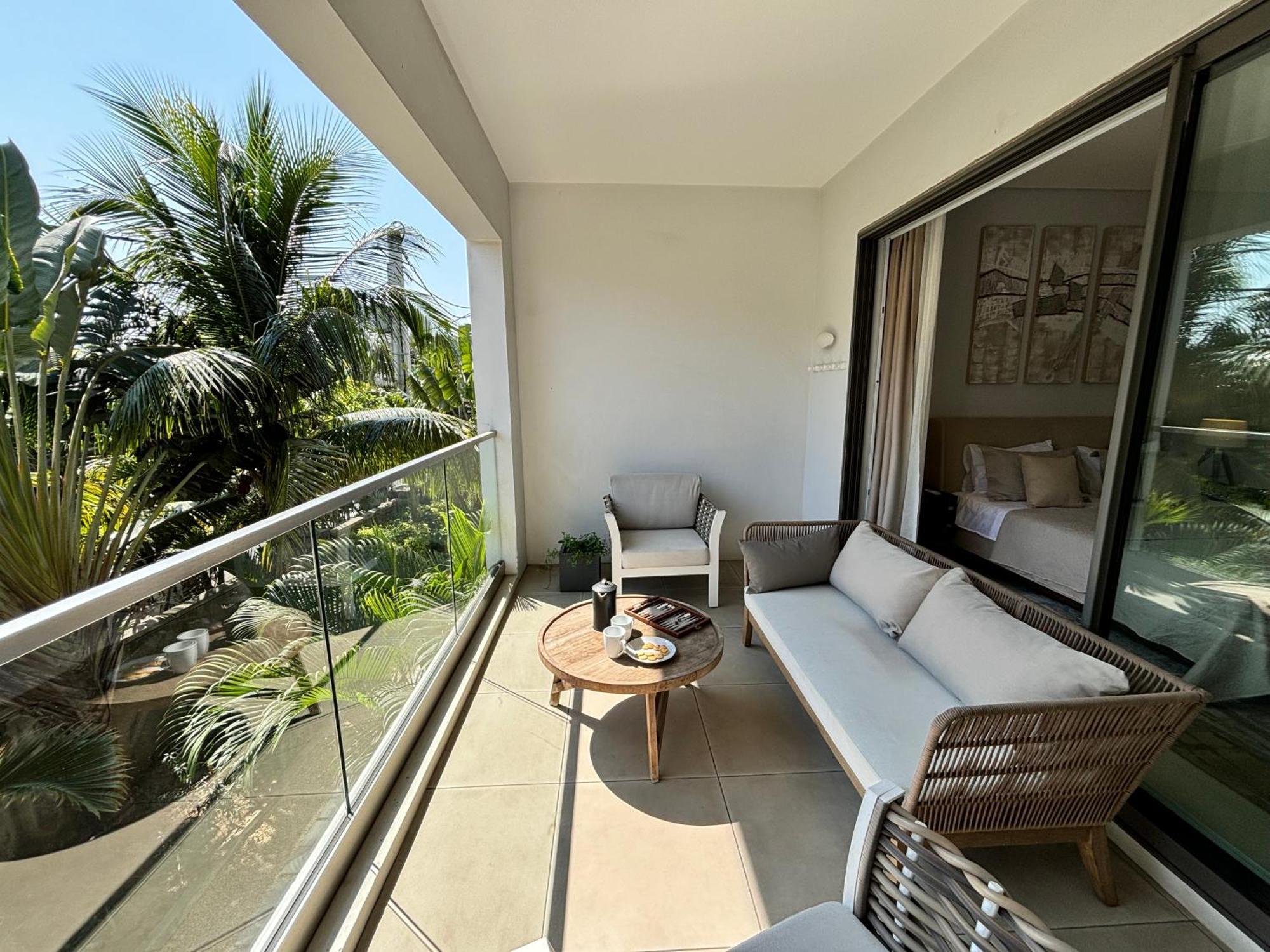 Stunning Soleia Escape With Pool Apartment